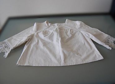 tradicionalna-odjeca-iz-hrvatske-zenska-bluza-2