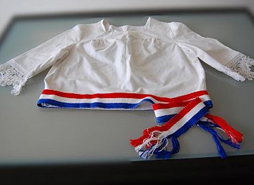 tradicionalna-odjeca-iz-hrvatske-zenska-bluza-4 tradicionalna-odjeca-iz-hrvatske-zenska-bluza-4