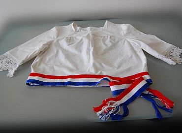 tradicionalna-odjeca-iz-hrvatske-zenska-bluza-3